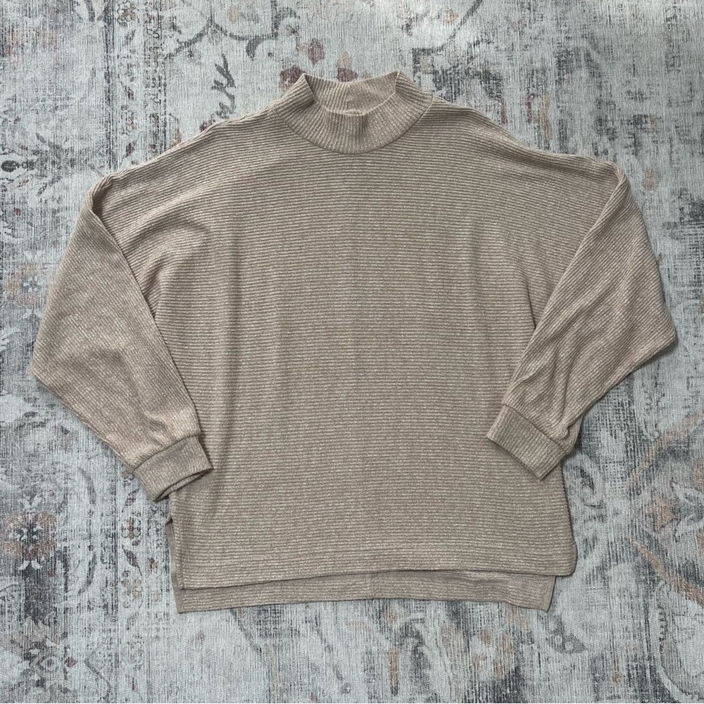 Banana Republic- Brown and tan ribbed mock neck sweater with a mock turtleneck